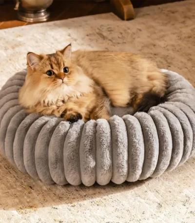 donut cat bed for indoor cats 6